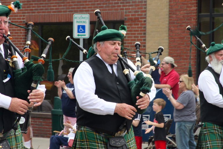 The Memorial Day Parade included a pipe and drum band.