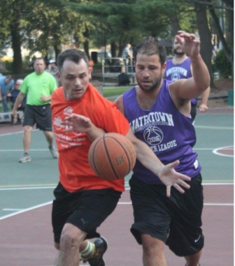 Kaos Club’s Matt Wendorf (left) and Control Club’s Stephen Keuchkarian (right) fight for a loose ball in the O'Brien-Jerahian Legends semifinals 